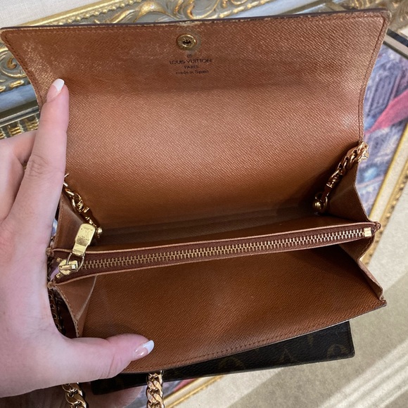 Louis Vuitton Long Wallet Chained Wallet on Chain WOC Purse Wallet Crossbody - Picture 7 of 9